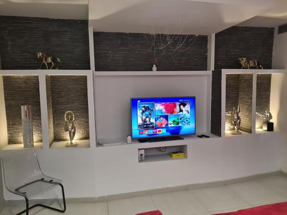 St Julians Central 2 Bedroom Apartment Saint Julian's Bagian luar foto