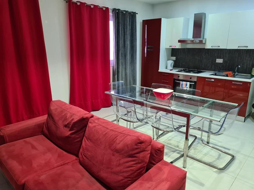 St Julians Central 2 Bedroom Apartment Saint Julian's Bagian luar foto